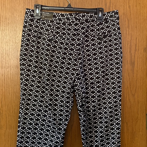 ZAC & RACHEL Dot Print Slim Ankle Pants - Picture 6 of 8